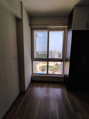 Room in 2.5 BHK Apartment at Shriram Summitt, Electronic City Phase I – for Rent