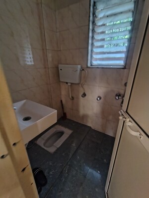 Furnished Amenities in 2 BHK Apartment at River Park Complex, Dahisar East – for Rent