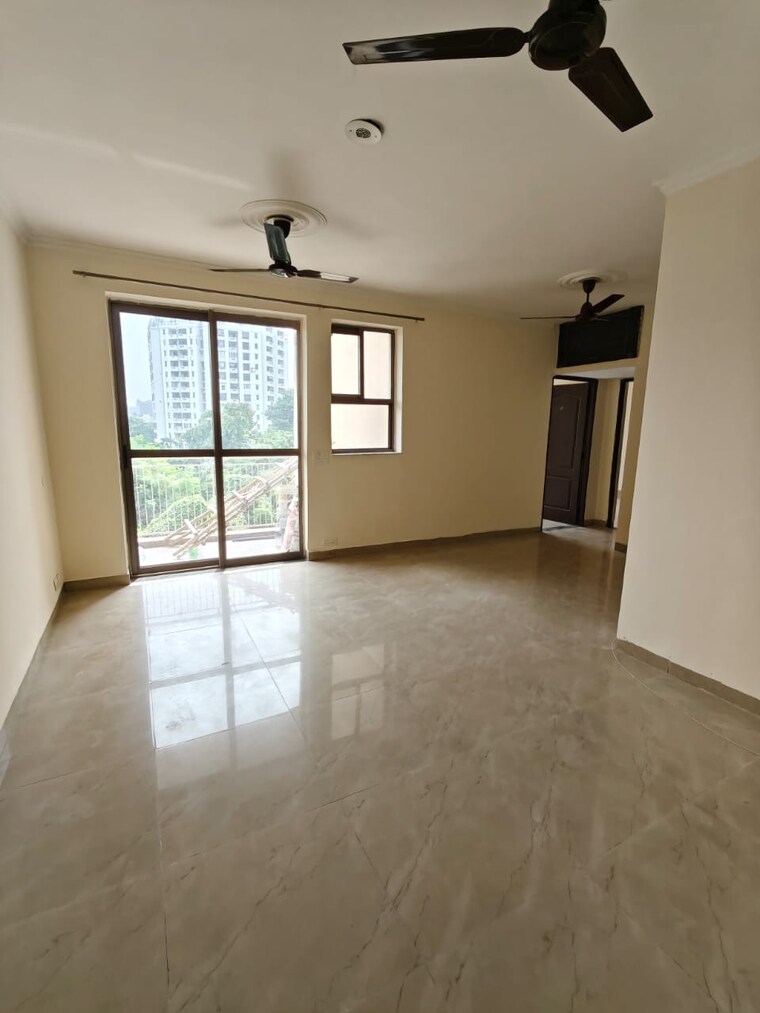 Room, unitech-uniworld-gardens-2 2 Bedroom 973 Sq.Ft. Apartment In Sector 47 Gurgaon 10717622