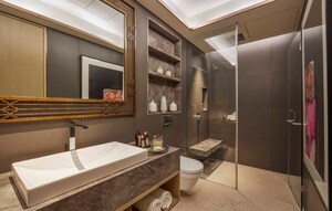 Attached Bathroom in 3.5 BHK Apartment at Lokhandwala Infrastructure Minerva, Mahalaxmi – for Rent
