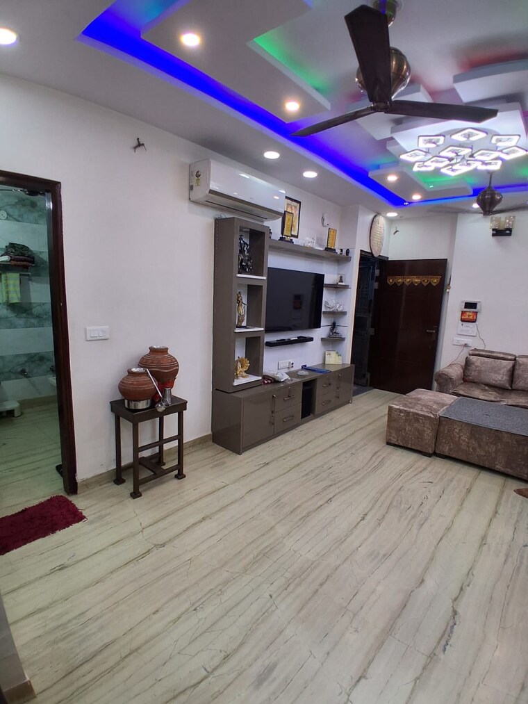Living Room, shastri nagar 3 Bedroom 100 Sq.Yd. Builder Floor In Shastri Nagar Delhi 10717645