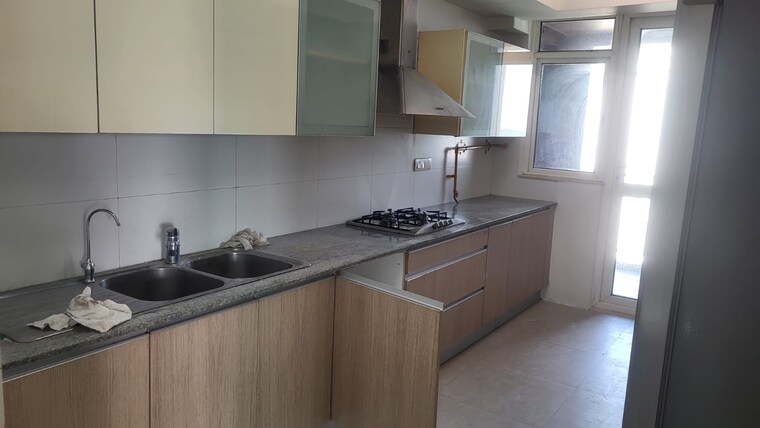 Kitchen, smart-world-orchard 3.5 Bedroom 1630 Sq.Ft. Apartment In Sector 61 Gurgaon 10717654