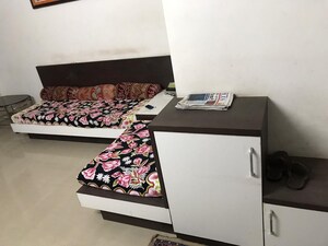 Living Room in 1 BHK Apartment at Kothrud – for Rent