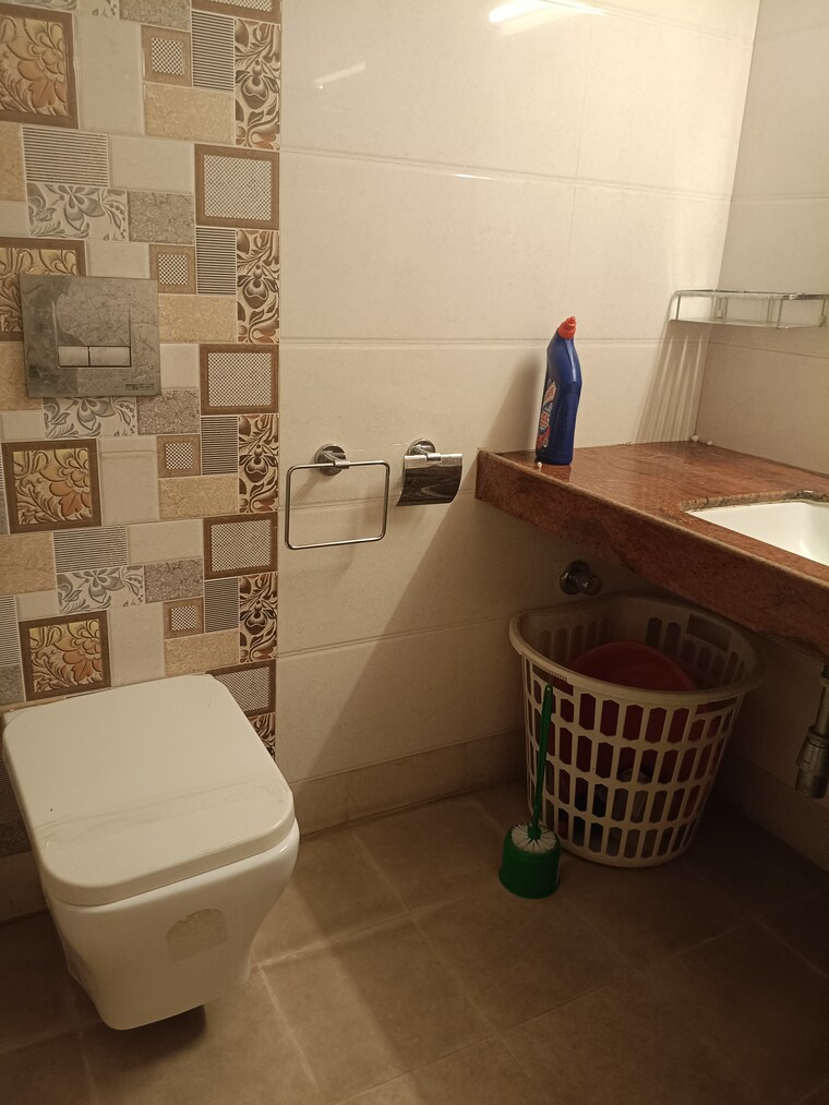 Attached Bathroom, k-raheja-gardens 4 Bedroom 4500 Sq.Ft. Villa In Wanowrie Pune 10717682