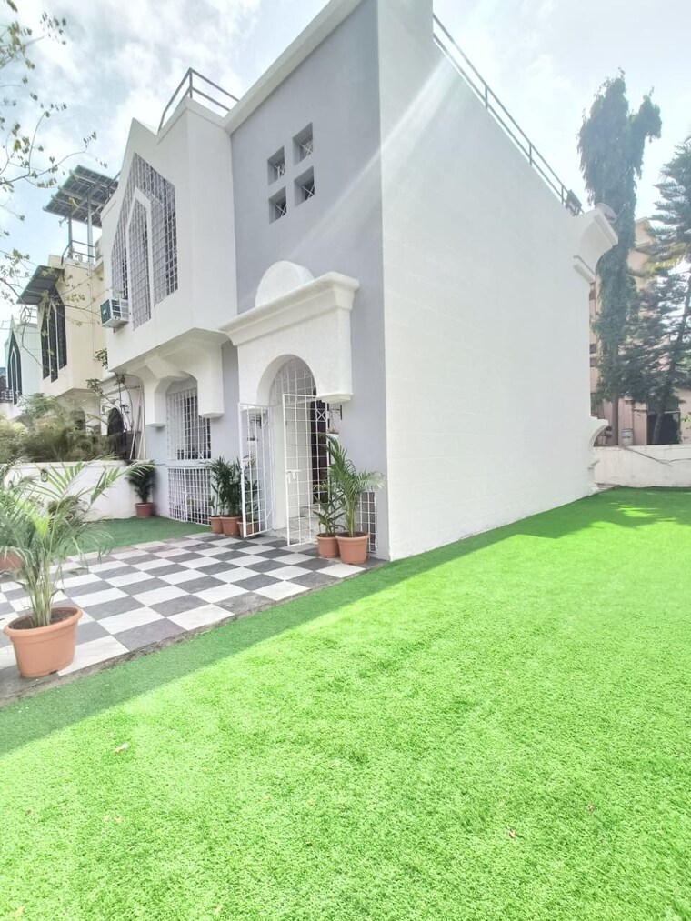 Exterior View, hermes-heritage-homes 3 Bedroom 1800 Sq.Ft. Villa In Shastrinagar Pune 10717689