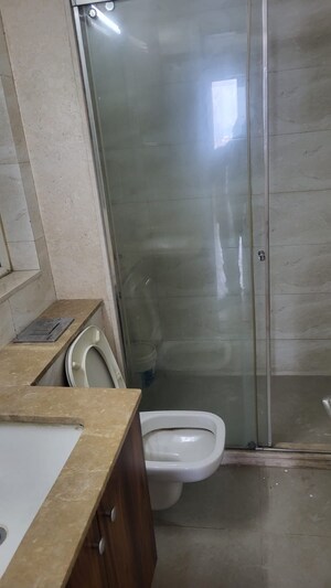 Bathroom in 3.5 BHK Apartment at Smart World Orchard, Sector 61 – for Rent