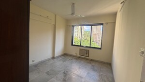 Room in 2 BHK Apartment at Hiranandani Gardens Golden Oak, Powai – for Rent