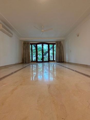 4 BHK Builder Floor for Rent in Vasant Vihar, Delhi