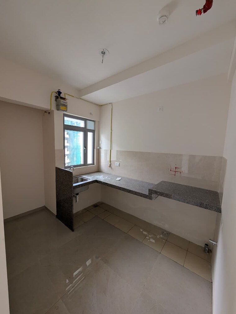 Kitchen, dosti-tulip 3 Bedroom 923 Sq.Ft. Apartment In Balkum Pada Thane 10718574