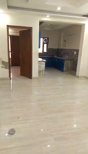 Kitchen in 3 BHK Builder Floor at Ashoka Enclave 3, Sector 35 – for Rent