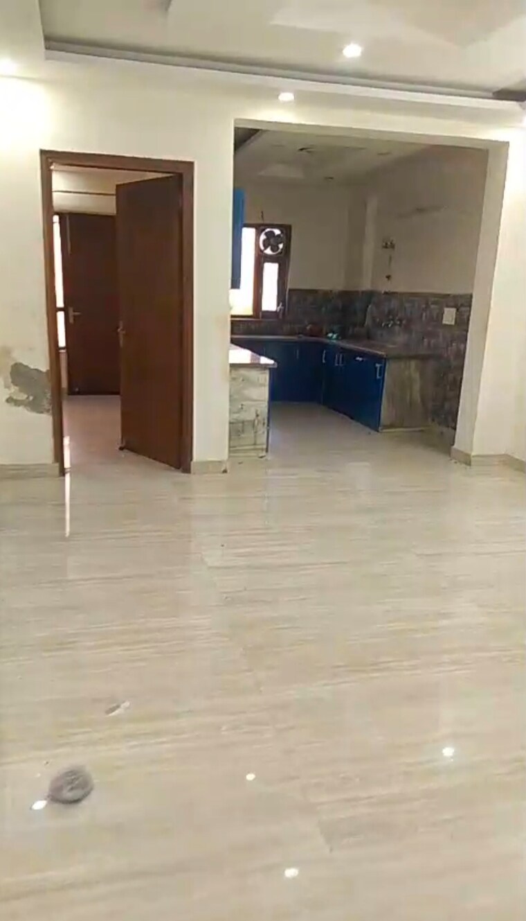 Kitchen, ashoka-enclave-3 3 Bedroom 2250 Sq.Ft. Builder Floor In Sector 35 Faridabad 10718593