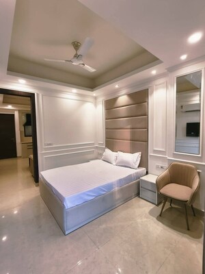 Room in 2 BHK Apartment at Conscient Habitat 102, Sector 102 – for Rent