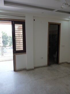 4 BHK +Builder Floor For Rent in Vasundhara Sector 5