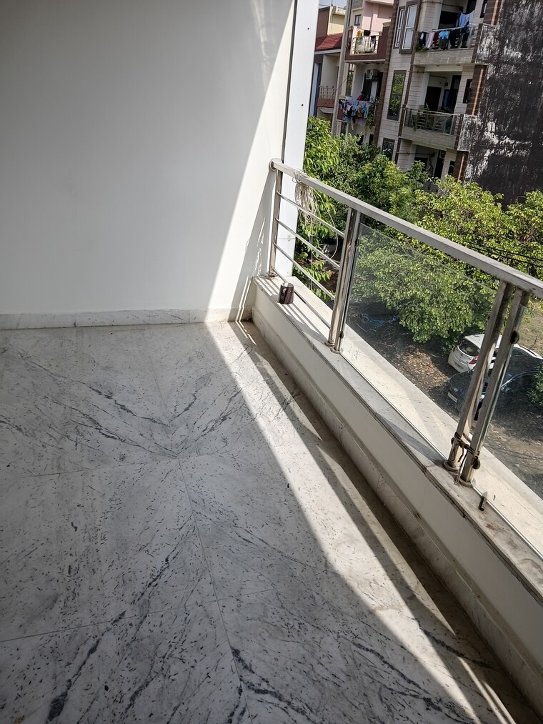 Balcony, vasundhara sector 5 4 Bedroom 1600 Sq.Ft. Builder Floor In Vasundhara Sector 5 Ghaziabad 10718629