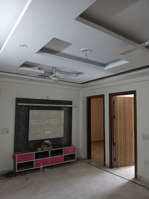 Room in 4 BHK Builder Floor at Vasundhara Sector 5 – for Rent