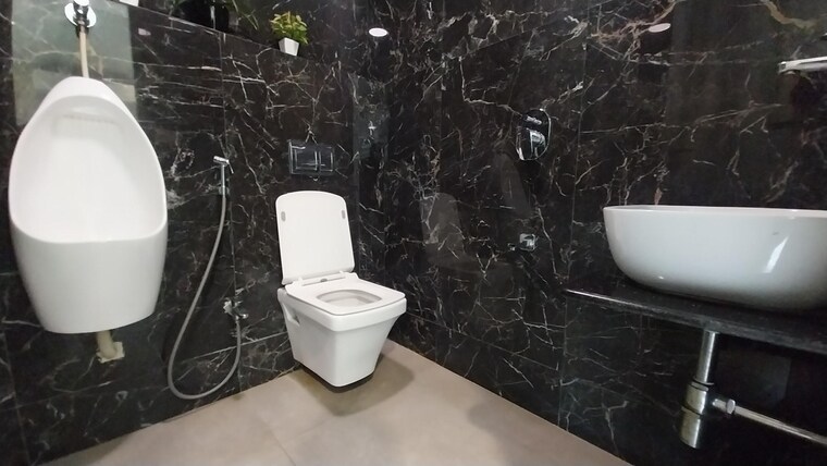 Bathroom, shri-krishna Commercial Office Space 500 Sq.Ft. In Andheri West Mumbai 10718634