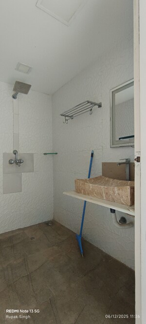 Bathroom in 5 BHK Apartment at Oberoi Springs, Andheri West – for Sale