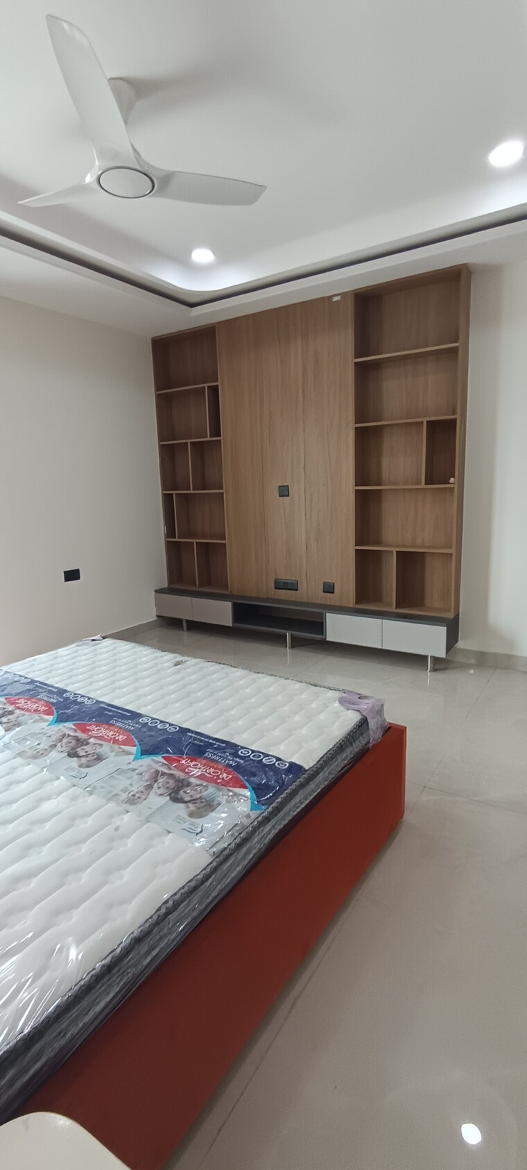 Bedroom, tdi-the-retreat 5 Bedroom 500 Sq.Yd. Builder Floor In Sector 89 Faridabad 10718654