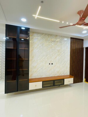 Room in 2 BHK Apartment at Aditya Capitol Heights, Hi Tech City – for Rent