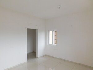 Room in 2.5 BHK Apartment at Aliens Space Station, Tellapur – for Sale