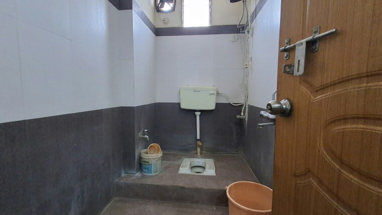 Bathroom, srinivasa nagar colony 3 Bedroom 1872 Sq.Ft. Apartment In Srinivasa Nagar Colony Hyderabad 10718568