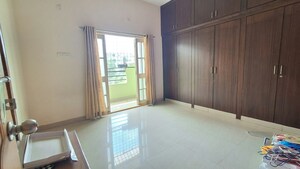 Room in 3 BHK Apartment at Srinivasa Nagar Colony – for Sale