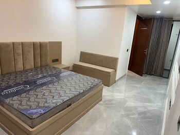 3 BHK Flat for Rent in C Scheme, Jaipur