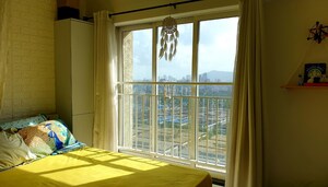 Room in 2 BHK Apartment at Rustomjee Urbania Atelier, Thane West – for Sale