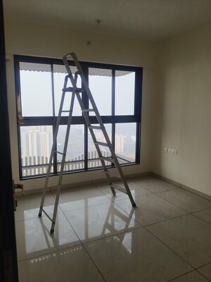 Room in 2 BHK Apartment at Group Satellite Elegance, Goregaon East – for Rent