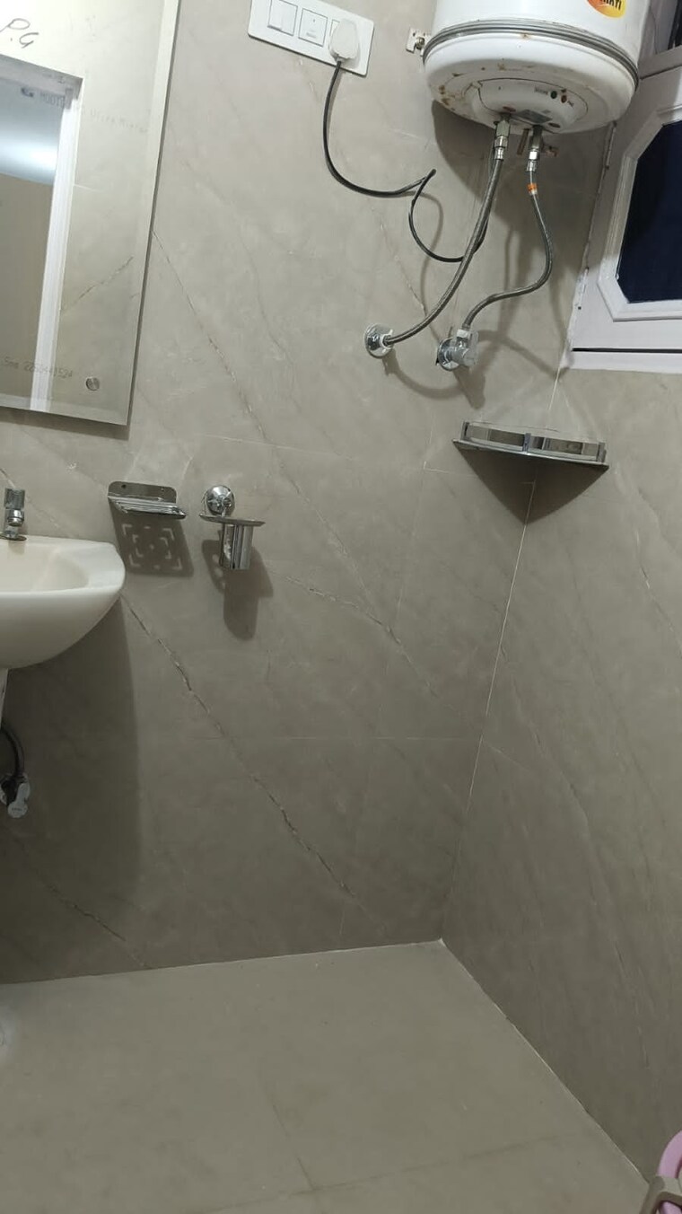 Bathroom, manimajra 2 Bedroom 1200 Sq.Ft. Builder Floor In Manimajra Chandigarh 10720464