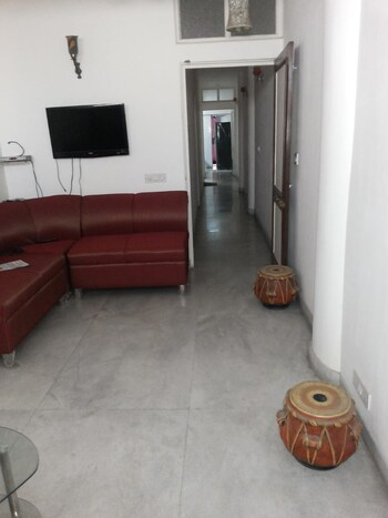 3 BHK Builder Floor for Rent in Jangpura, Delhi