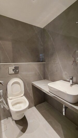 Bathroom in 4 BHK Apartment at Nagpal Flushel, Bandra West – for Rent