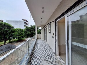 Balcony in 3 BHK Builder Floor at Sector 21 – for Rent