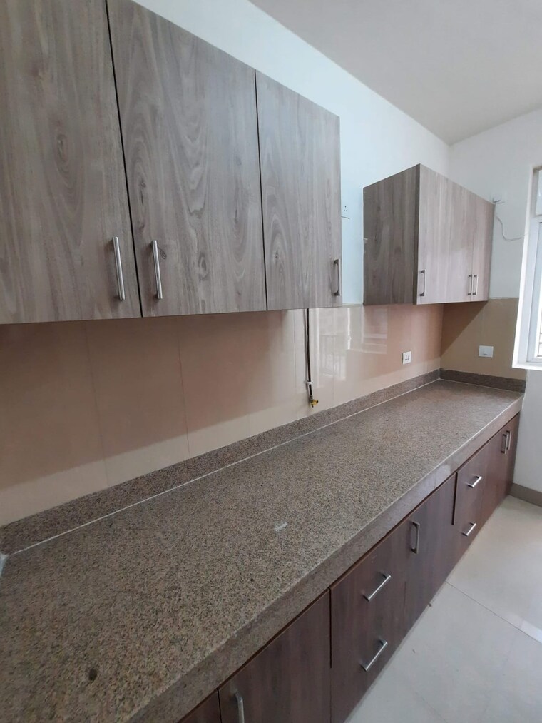 Kitchen, emaar-emrald-floors-select 3 Bedroom 1395 Sq.Ft. Apartment In Sector 65 Gurgaon 10720618