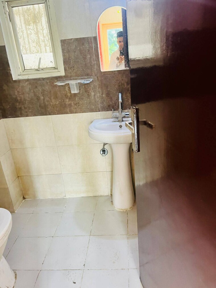Bathroom, amrapali-terrace-homes 3 Bedroom 1185 Sq.Ft. Apartment In Tech Zone 4 Greater Noida Greater Noida 10720631