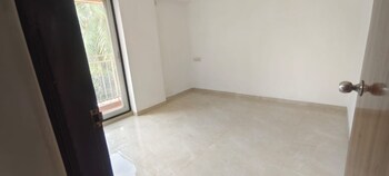 2 BHK Flat for Rent in Naupada, Thane