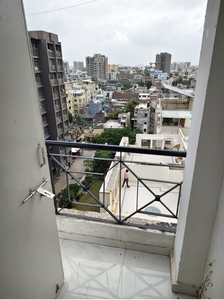 Balcony, satellite 2 Bedroom 1250 Sq.Ft. Apartment In Satellite Ahmedabad 10720954