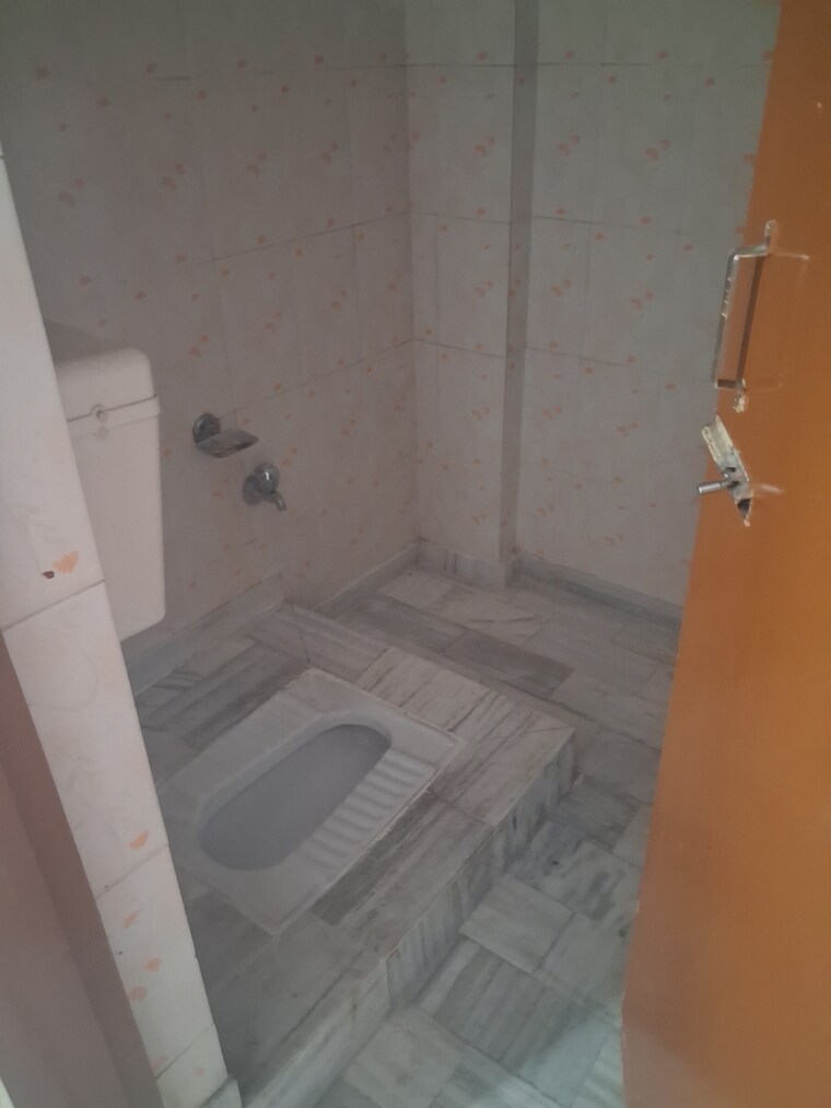 Bathroom, ashok nagar 6+ Bedroom 1400 Sq.Ft. Villa In Ashok Nagar Ranchi 10720953