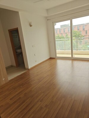 Room in 4 BHK Apartment at SS Linden, Sector 84 – for Rent