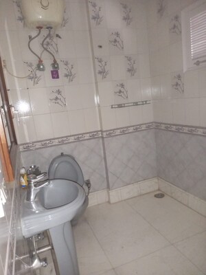 Bathroom in 3 BHK Builder Floor at Defence Colony – for Rent