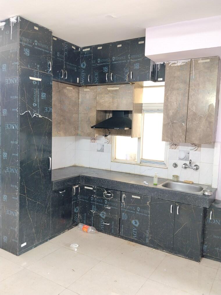 Kitchen, signature-global-the-roselia 2 Bedroom 970 Sq.Ft. Apartment In Sector 95a Gurgaon 10721001