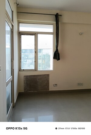 Room in 3 BHK Apartment at Today Ridge Residency, Sector 135 – for Rent