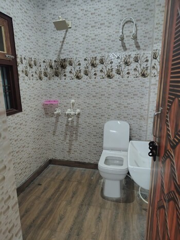 6+ BHK Villa for Sale in Sector 56, Noida