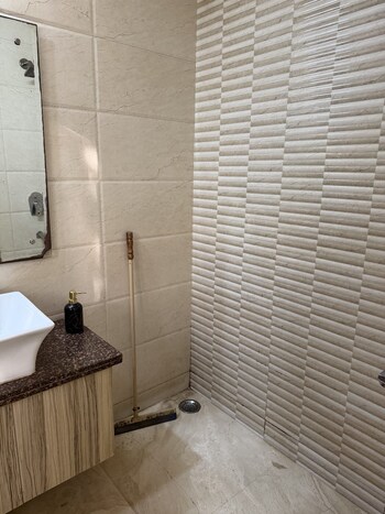 3 BHK Builder Floor for Sale in South Extension ii, Delhi