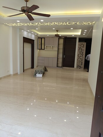 6+ BHK House for Sale in Maharani Bagh, Delhi