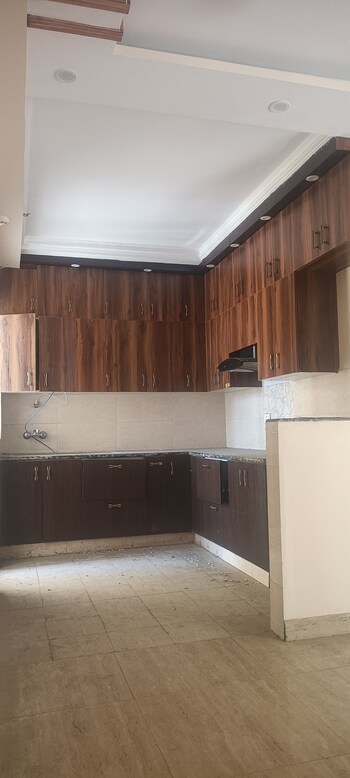 Amrapali Kingswood