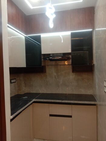 2 BHK Builder Floor for Sale in Mohan Garden, Delhi