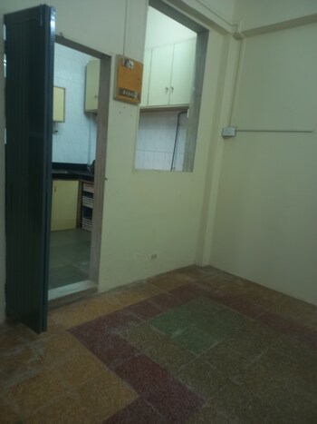 1 BHK Flat for Rent in Dadar West, Mumbai