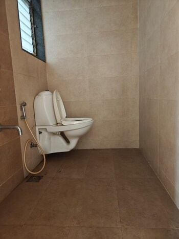 2 BHK Flat for Rent in Andheri West, Mumbai