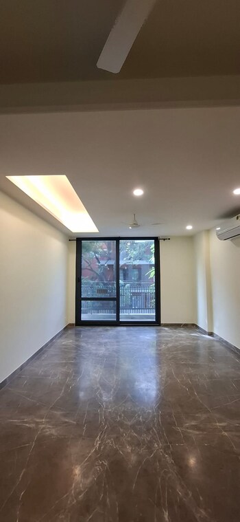 3 BHK Builder Floor for Rent in South Extension ii, Delhi